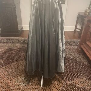 bebe Taffeta Evening skirt, worn once PRISTINE
